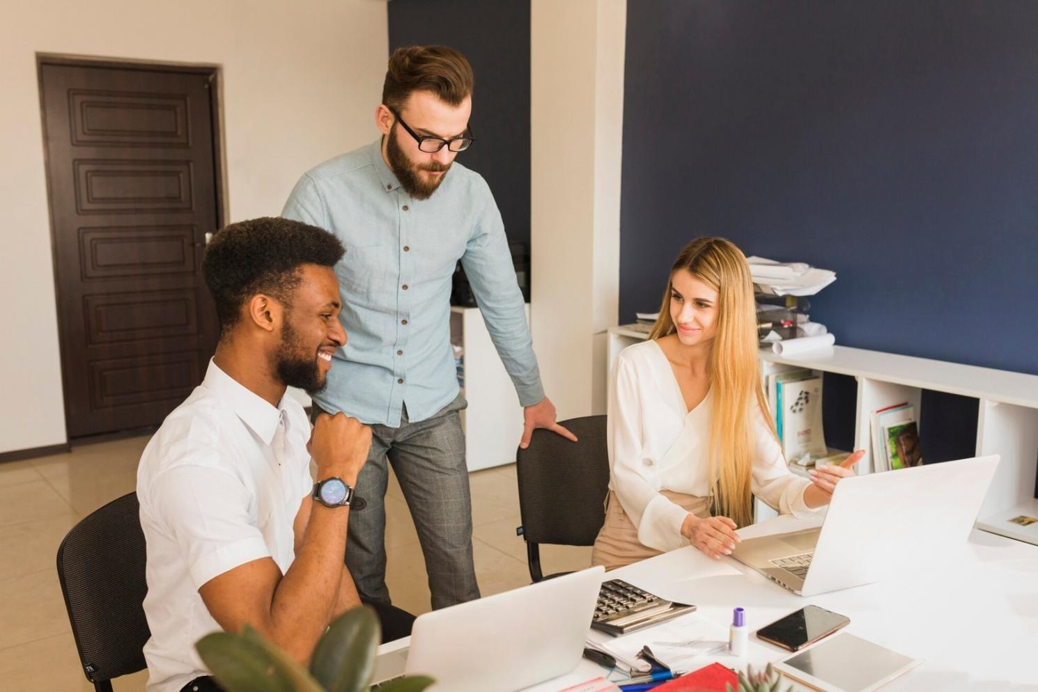 Φοιτητές σε συνεδρία σχεδιασμού